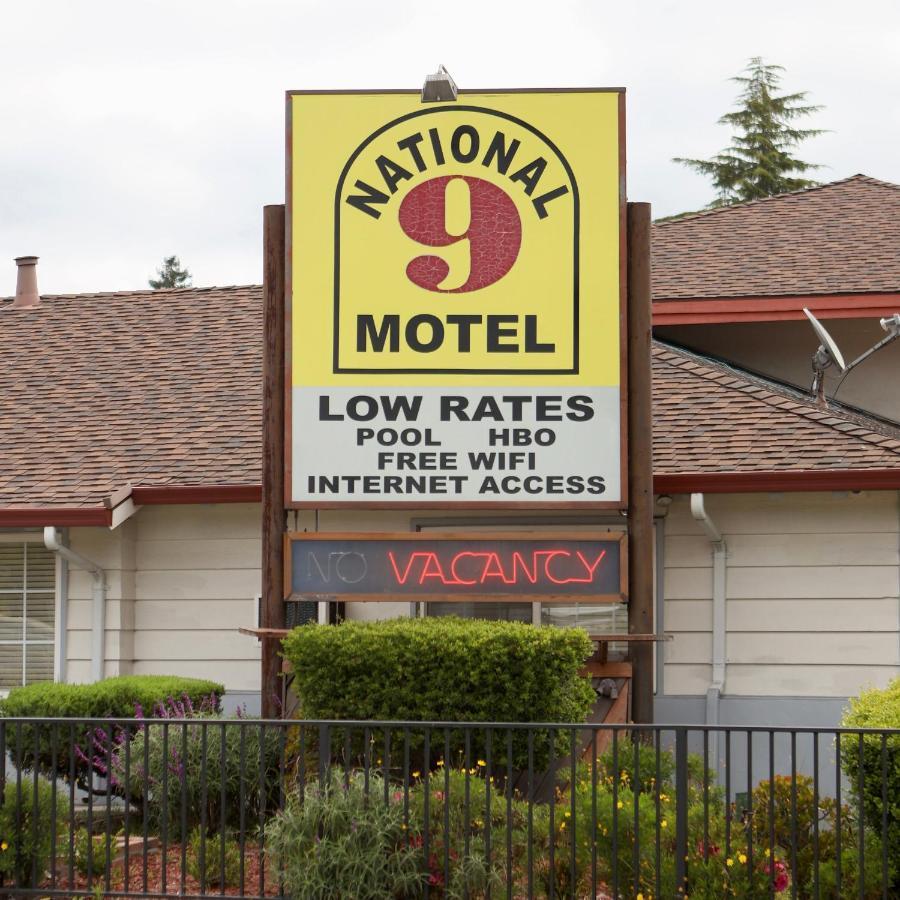 National 9 Motel Santa Cruz Kültér fotó